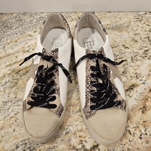 ShuShop White and Tan Snakeskin Sneakers Size 6.5 Paquita
